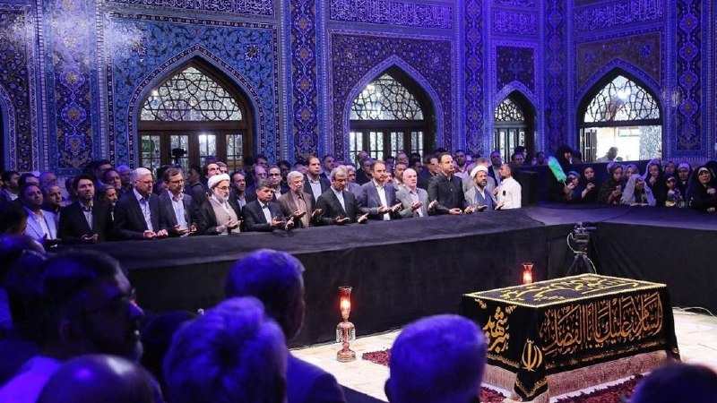 اخبار خراسان رضوی: حضور وزیر دادگستری در رواق دارالذکر🔹همزمان با هفته دولت، امینحسین رحیمی، وزیر دادگستری و غلامحسین مظفری، استاندار خراسا