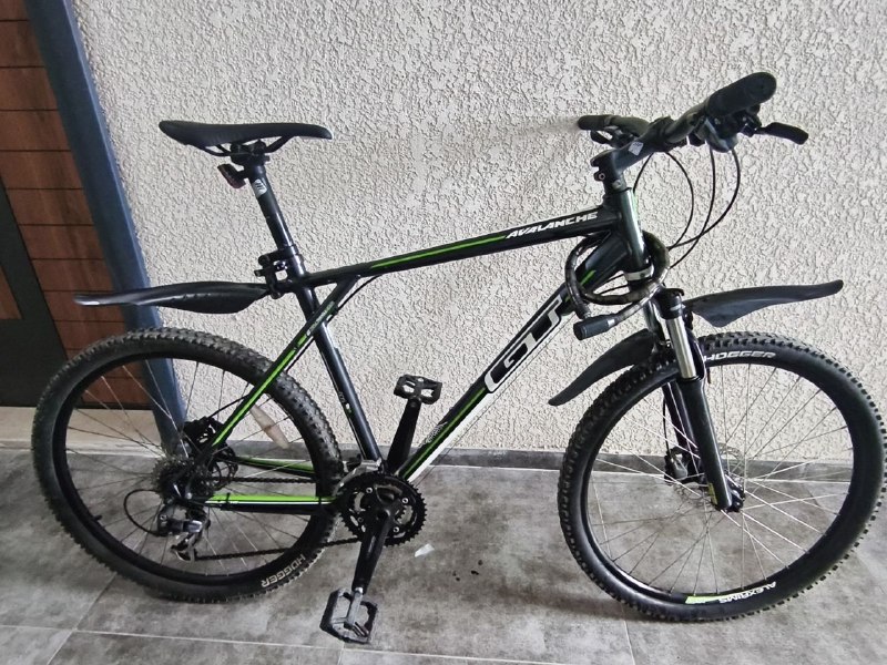 Отличное состояние! Горный велосипед GT Avalanche sport