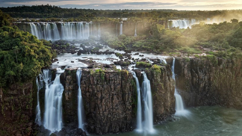 All for falls and falls for allThree Musketeers Falls at Iguazú Falls, Argentina (© Mark Meredith/Getty Images)