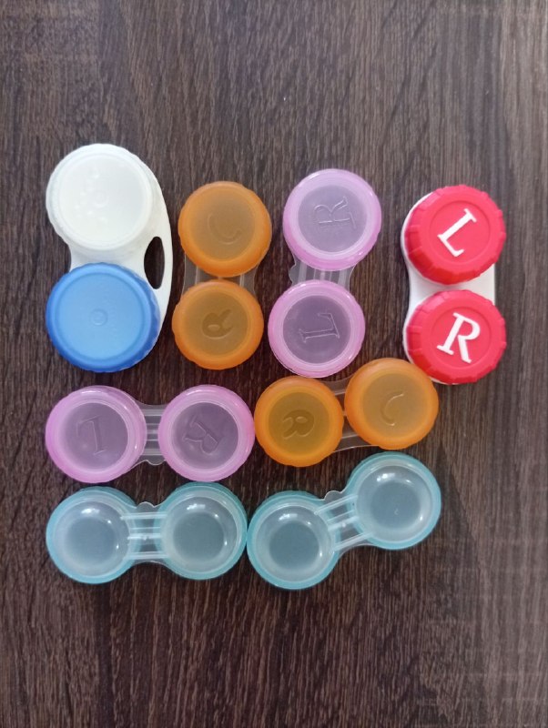 Новые контейнеры для линз 8 шт. 50 лари — фото 1