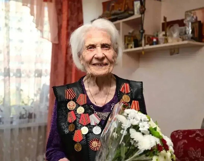 ЧП Новый Уренгой: 102 года мудрости, достоинства и безграничного патриотизма. Сегодня мы от всего сердца поздравляем ветерана Великой Отеч