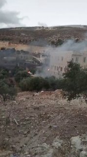 דחוף: מתנחלים תוקפים את הכפר אוריף שמדרום לשכם והציתו כמה בתים.