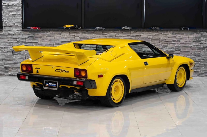 Редчайший Lamborghini Jalpa 1988 года с пробегом всего 4900 км выставили на аукцион — ставки уже дос 5