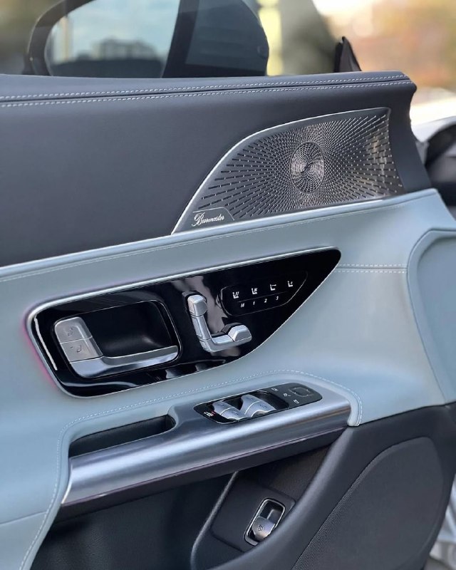 SL63 AMG 4MATIC+ 4.0-L V8 BITURBO 585 HP 0-100 km/h 3.5 sec 7