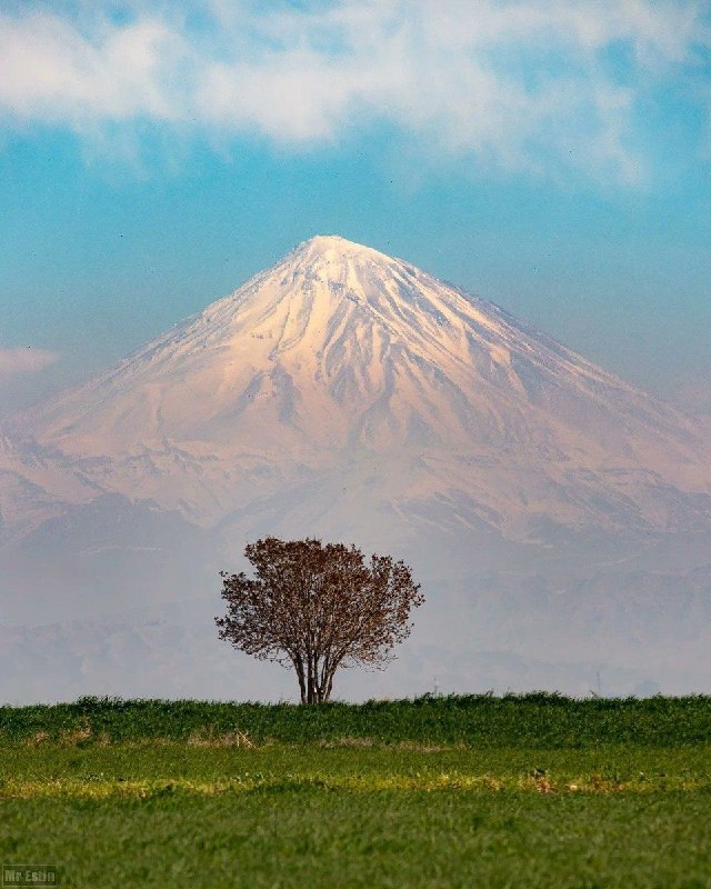 دانستنیهای عجیب: قله زیبای دماوند از دشت ورامین❤️@AmaZinGss