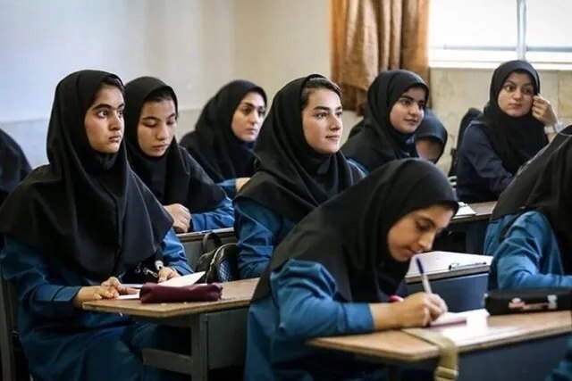 عصر ایران: قرار است مهر امسال چه تغییری در مدارس رخ دهد؟ جزئیات برنامه آموزش و پرورش🔹آموزش و پرورش اعلام کرده است که امسال برنامه ک