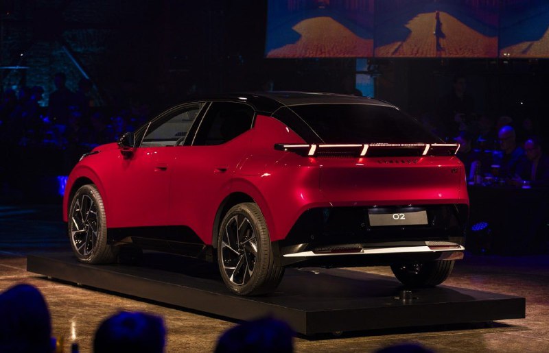 Geely представила электромобиль Lynk&Co 02 2