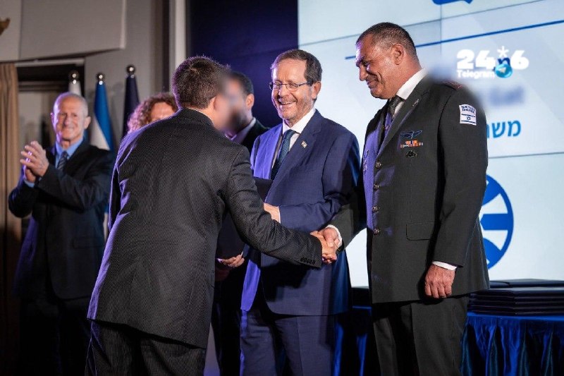 🇮🇱 43 בוגרים סיימו את לימודיהם במכללת הביטחון הלאומי של ישראל. בישראל סיימו 43 בוגרים ובוגרות את לימודיהם…
