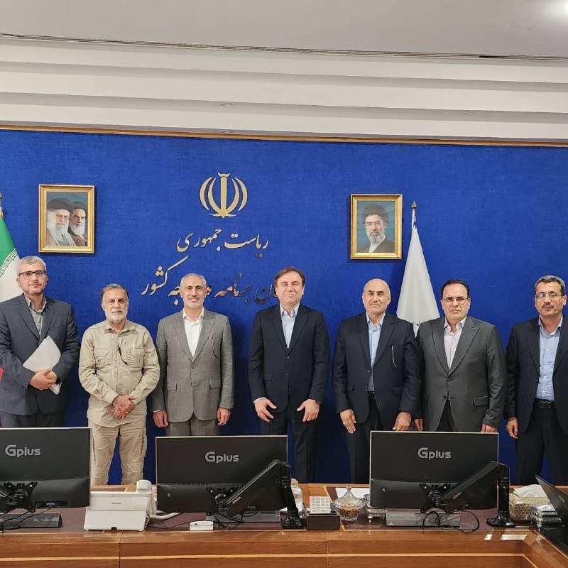 وزارت كشور: بررسی آخرین وضعیت اعتباری پروژه‌های شاخص استان بوشهر استاندار بوشهر در دیدار با رئیس سازمان برنامه و بودجه: برقراری تناس