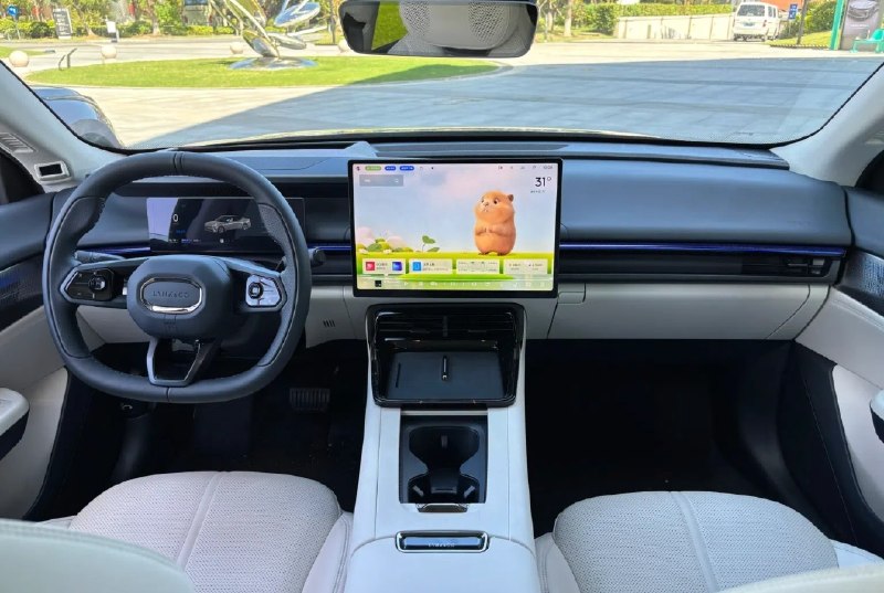 Geely и Volvo готовят 408-сильный универсал по цене Lada 4