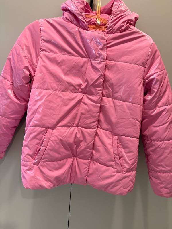 Куртка на девочку новая теплая и очень качественная 12 размер. Куплена в Европе, всего 30 лари — фото 1