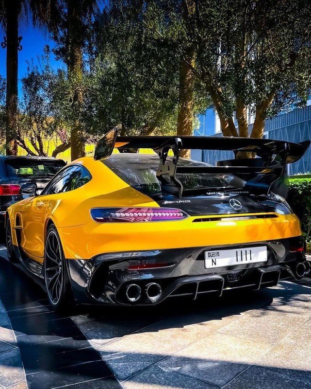 AMG GT BLACK SERIES 3