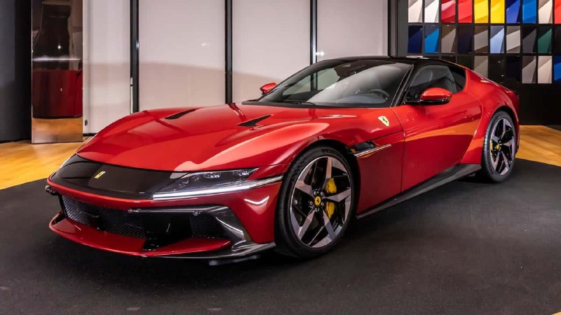 Ferrari 12Cilindri — итальянское произведение искусства с V12Суперкар сочетающий
