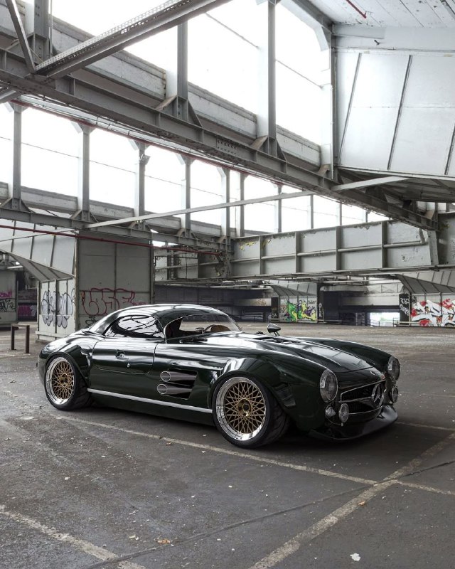 Mercedes Benz 300SL 4
