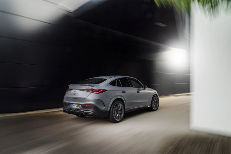 Mercedes-AMG GLC 63 S E PERFORMANCE Coupé 2
