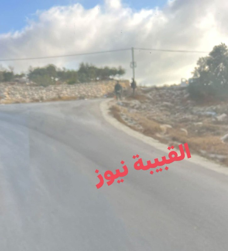 الاحتلال ينصب حاجزاً في منطقة الخنيدق بـ بيت عنان