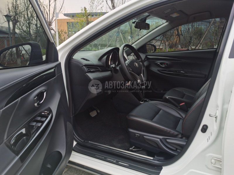 Toyota Yaris 2022 фото 5