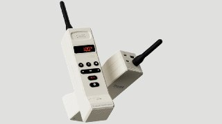 Такой неведомой зверушки вы ещё не виделиВ продаже появился Trozk Cellular Power Bank — внешний аккумулятор в виде первого мобильного телефона Motorola DynaTAC 8000X. Ёмкость составляет 20 000 мАч, выходная мощность — 165 Вт, и даже про сертификацию CCC не