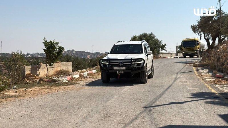 במקביל להגעתה של משלחת מארגון יוניסף הבינלאומי לספק סיוע, הכיבוש שולח תגבורת צבאית לעבר הבתים הנצורים בקאסר…
