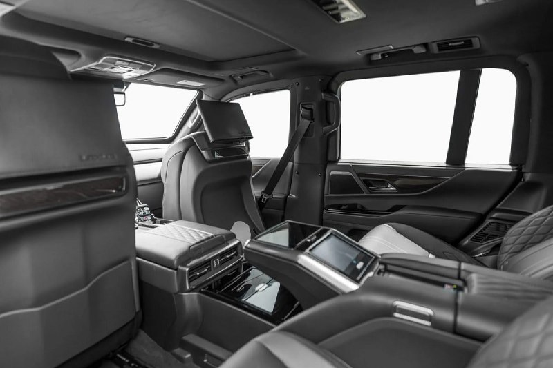 В США создали бронированный Lexus LX 700 4