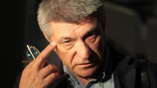 Сегодня большой юбилей, который вряд ли заметят федеральные каналы.Александру Сокурову 75. Выдающийся  режиссер с мировым именем, создатель эпохальной тетралогии о власти («Молох», «Телец», «Солнце», «Фауст»), русский европеец, метафизик, поэт и романтик, 