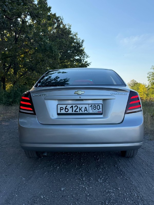 Продам chevrolet лачети 1.6, 2005 г.
С пробегом 363000 км.
У автомобиля за всё время было 2 хозяина. Местный, не пригон.
Состояние хорошее, вложений не требует.
Газ-пропан вписан, два комплекта колес на дисках.
Комплектация средняя, механика, кондиционер (заправлен, работает), передние стеклоподъемники с центральным замком.
Был произведен ремонт : замена порогов, антикор, покраска, замена световых приборов на современные (лед).
Компрессор кондиционер, радиатор, грм, тормозная система в круг, амортизаторы, рулевая рейка, тяги, наконечники, шаровые, подшипники ступичные, колодки вкруг, тормозные диски.
Цена 530 000 рублей.
Торг присутствует. Обмен не интересует.
Осмотр г. Енакиево
+7 (949) 417-72-70 (После 21:00 не беспокоить)
📲 Tg: @alina_radchenko09
📞 Звоните: +7(949)4177270 - фотография - 4