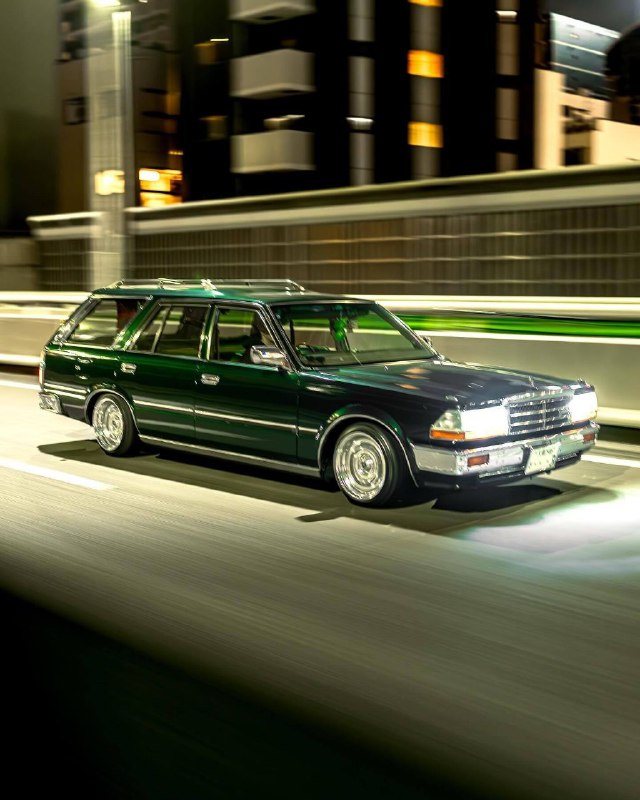 Nissan Cedric/Gloria Wagon 9