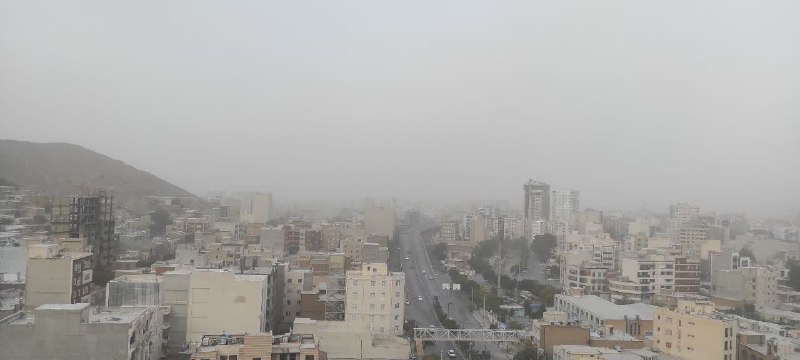 کانال عصر مرکزی: 🔴🔴🔴 تصویری دیگر از وضعیت هوای امروز اراک✅ عصرمرکزی، اولین کانال و پرمخاطب ترین رسانه مجازی اراک و استان مرکزی🔻کانال ایتا