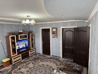 Продаю свой дом на тихом районе общая площадь 6 сотых цена 17000 сот
