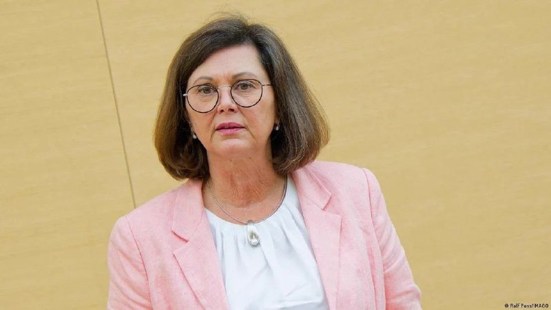 בגרמניה, אישה עשויה להיות נשיאה בפעם הראשונה יו"ר הלנדטאג הבווארי אילזה אייגנר עשויה להפוך לאישה הראשונה כנ…