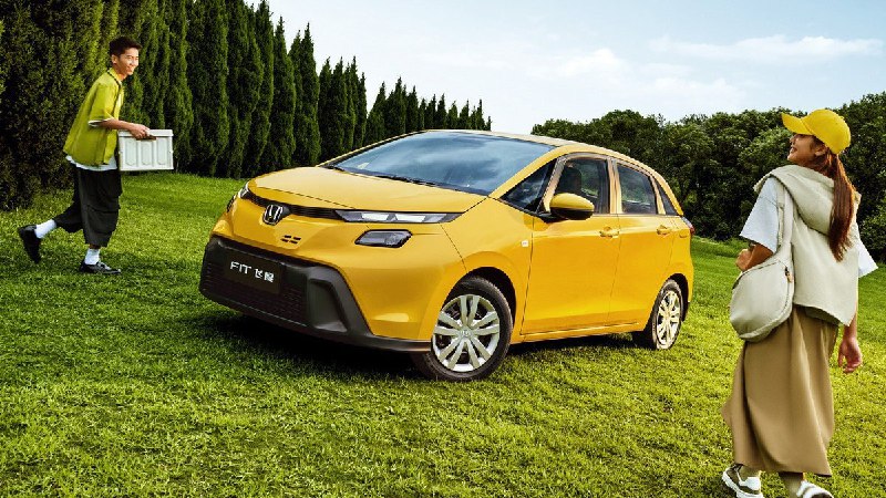 Новая Honda Fit в Китае вышла в обновлённой версии — цена начинается от 700 ТЫСЯЧ рублей. 2