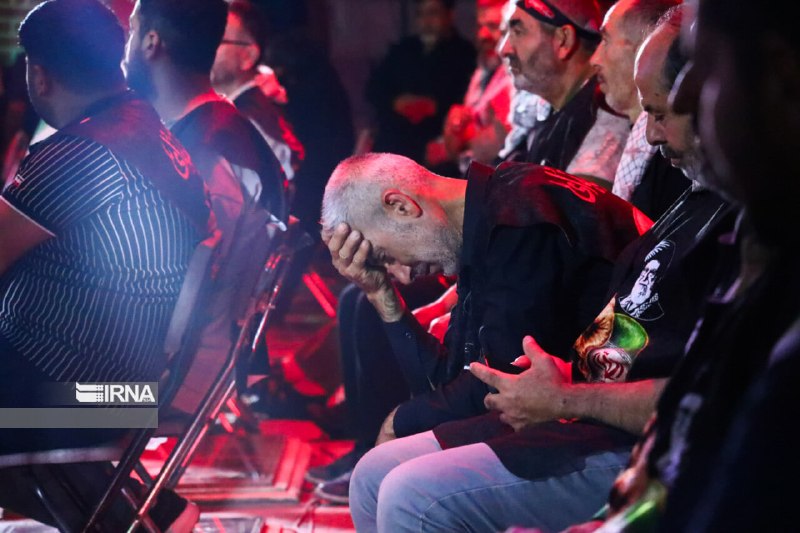 תבריז: מאות עולי רגל מטורקיה השתתפו בטקס פרידה מהנשיא האיראני ההרוג