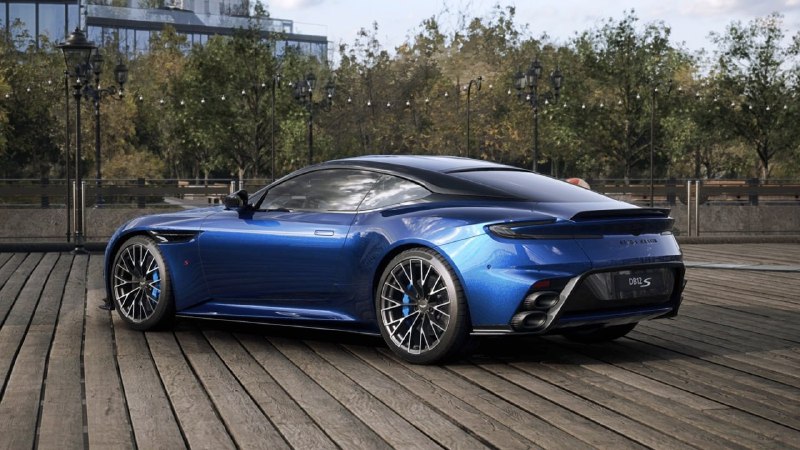 Aston Martin представил 700-сильный DB12 S 2