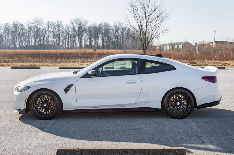 2023 BMW M4 CSL 7
