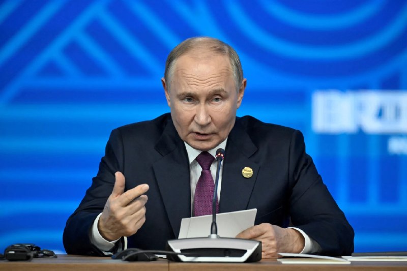 ️🇷🇺 Bloomberg: Russia's military spending is on track to reach a record $200 billion this year after President Vladimir Putin added nearly $60 billion to budgeted spending.