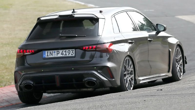 Audi готовит прощальную версию RS 3 с «турбопятёркой» 2