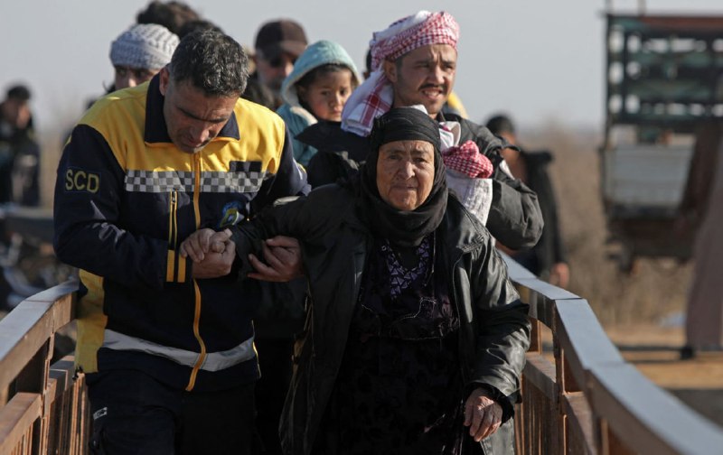 شيخموس أحمد لرووداو: حياة آلاف النازحين بالطبقة في خطر