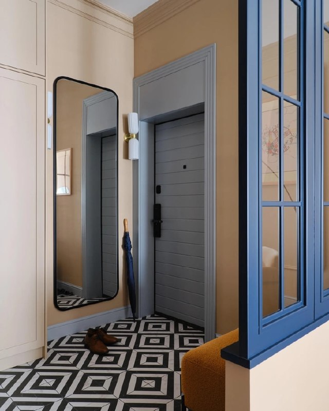 В этом интерьере цвет играет главную роль. Глубокий синий задаёт ощущение спокойствия, собранности и внутреннего баланса - он помогает замедлиться ... - изображение 4 - этом, ощущение, дома