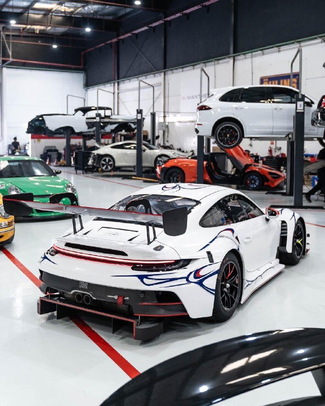 Porsche 992 GR3R 7