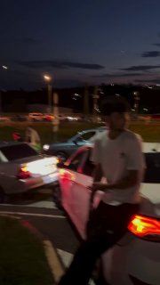 Администрация Сочи призвала горожан и туристов воздержаться от поездок на личном транспорте, чтобы «снизить нагрузку на заправки и ускорить возвращение к обычному режиму работы»:«В связи с логистическими нарушениями в поставке крупными операторами были вве
