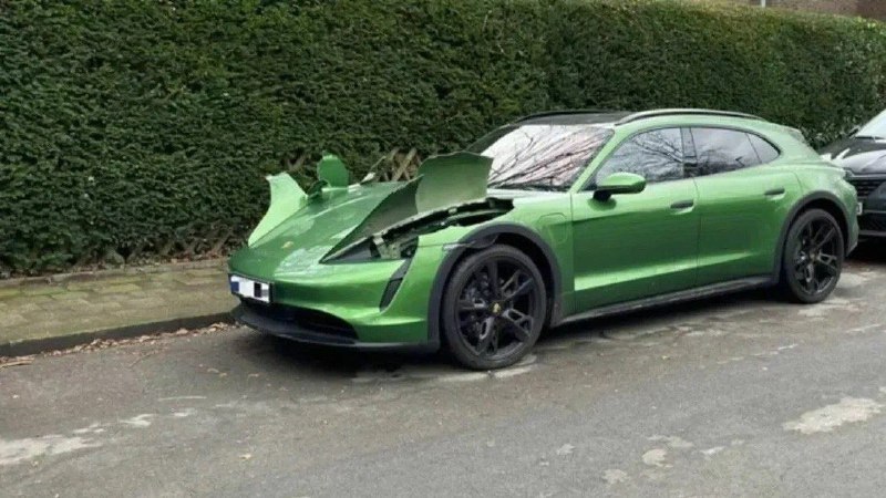 Воры начали разрезать Porsche Taycan ради очень дорогих фарPorsche Taycan Cross