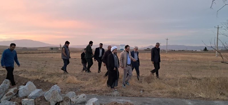 کانال در چسب هل چه خبر است؟: 💥بازدید امام جمعه بخشایش، فرماندهی حوزه کربلا و اعضای ستاد نماز جمعه از شهرک صنعتی غیر دولتی خلیل نظری- چسب هل🆔Channel: 