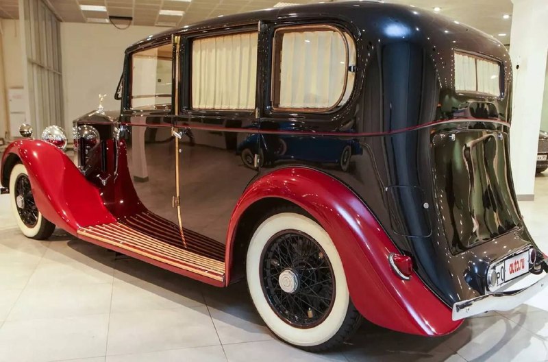 В Москве продают 90-летний Rolls-Royce без пробега. 2