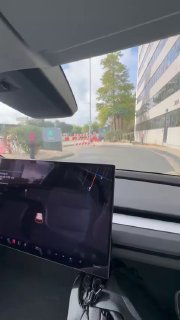 🎥 The funny failure of a taxi without a Tesla driver