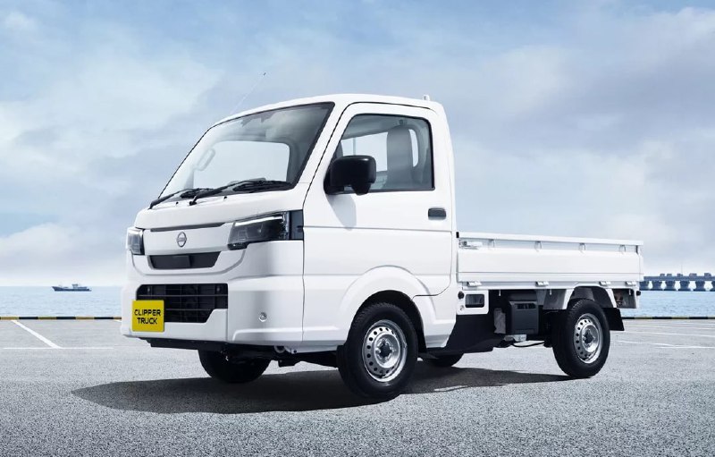 Nissan обновил компактный грузовичок Clipper Truck...