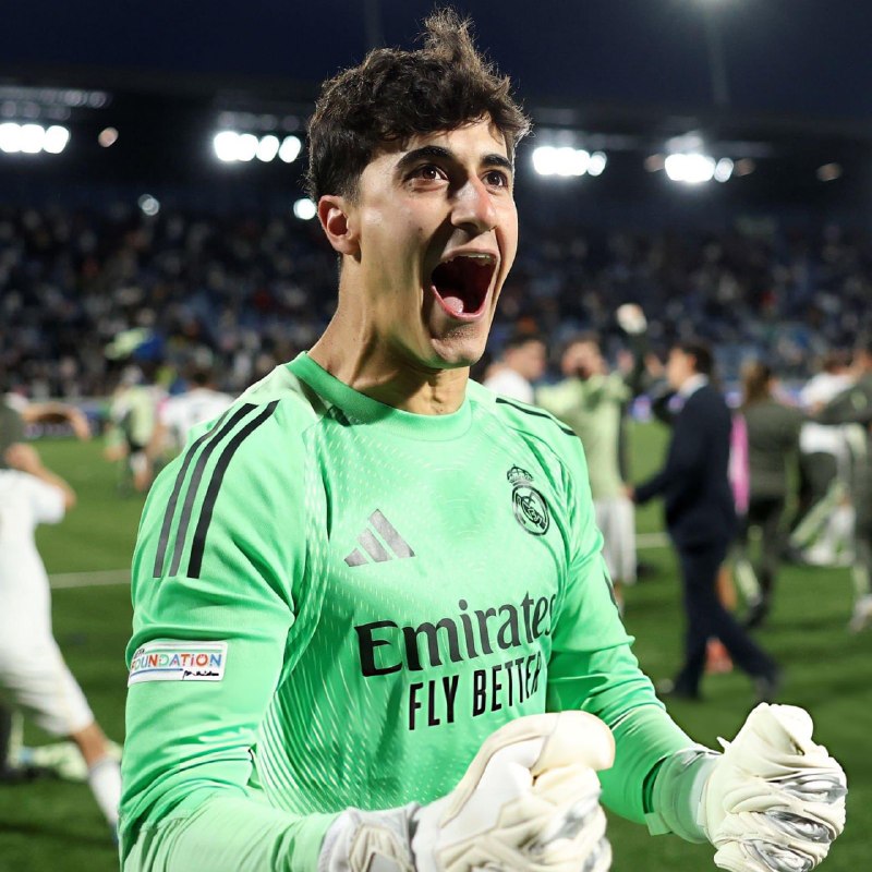RealMadridCFNews | رئال مادرید سی اف نیوز: 💢 جانشین تیبو کورتو مشخص شد!آ اس 📝 :رئال مادرید خاوی ناوارو را یکی از گزینه‌های جانشین تیبو کورتوا در زمان مناسب می‌داند
