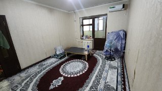 Гунча Тинчлик метро 1 хона 2 хона килинган уй сотилади