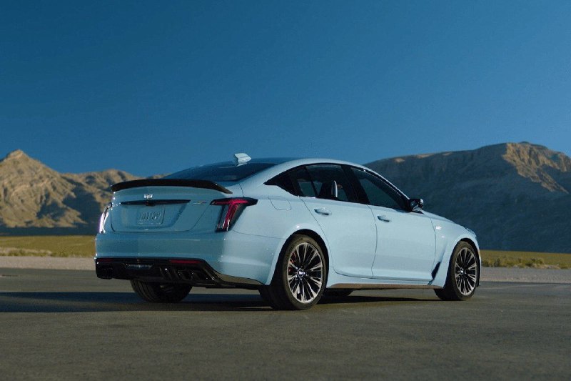 Обновленные Cadillac CT5-V и Blackwing 2