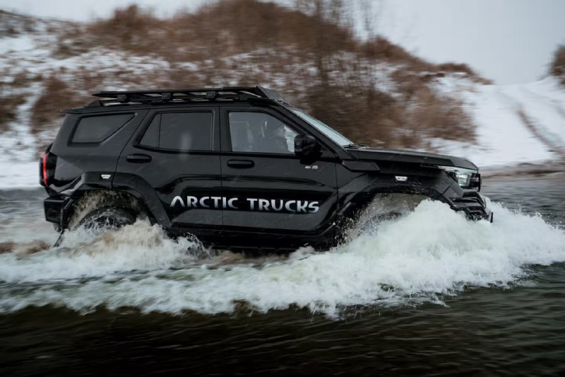 Tank 400 получил внедорожную версию от Arctic Trucks 3
