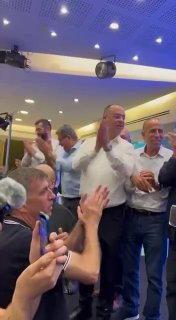 חגיגות במטה הרשימה הערבית המשותפת הם קראו: לך לבן גפיר, לך לבן גפיר